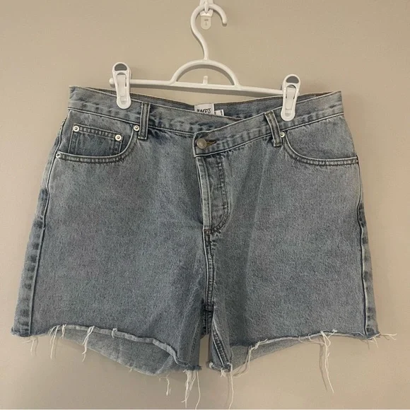 Princess Polly Criss Cross Jean Shorts - Picture 2 of 4